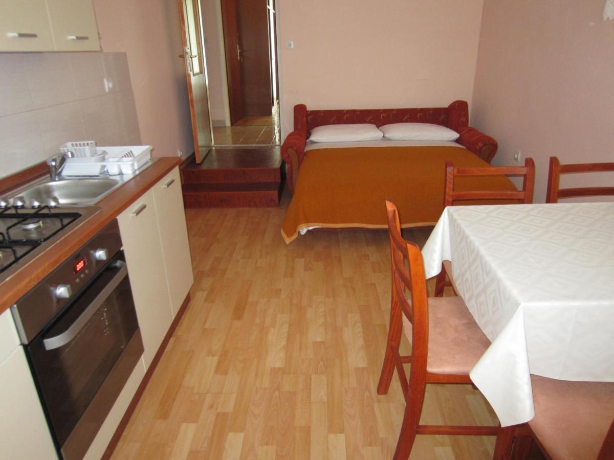 Ivic Apartments Vodice Croatia Exteriör bild